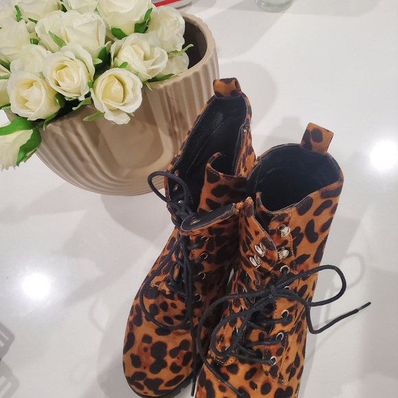 Boots - Picture 1 of 3